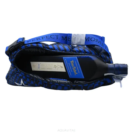 Johnnie Walker Blue Label Ice Chalet